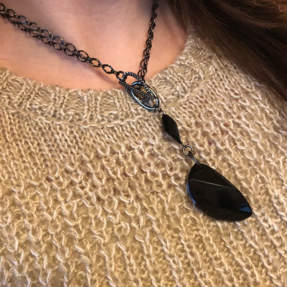 Lia Sophia Fixation black resin necklace